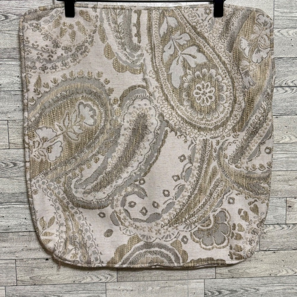 4-Custom Jacquard Paisley Pillow Covers Sz-18 x 18 Gold, Silver, Ivory Neutrals - Picture 10 of 10